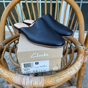 Clarks Pure Blush Black Leather
